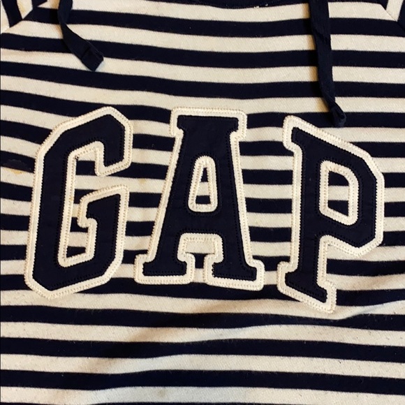 Gap Hoodie - Quarter Sleeve - Picture 2 of 5